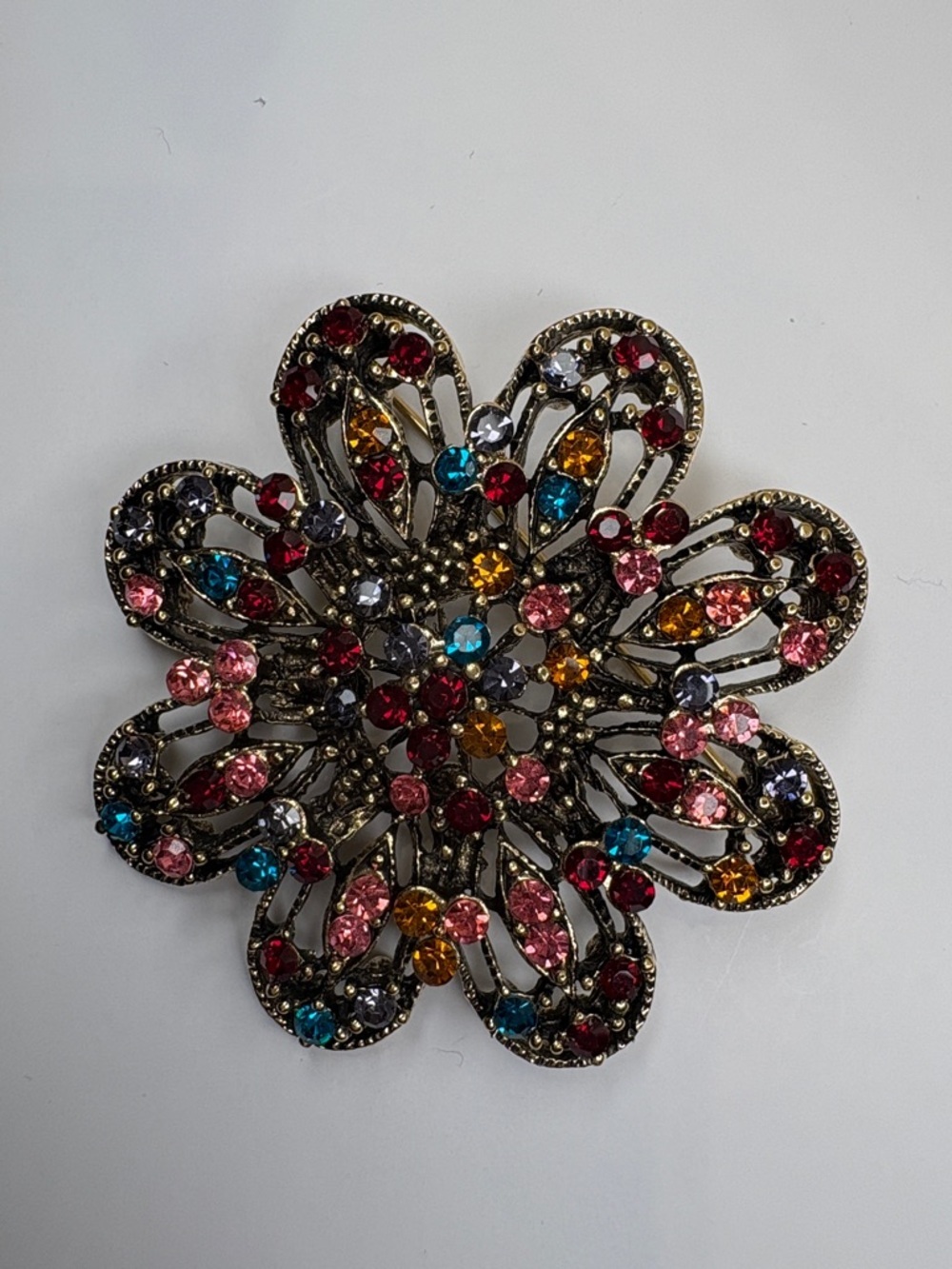 Vintage-Inspired Multicolor Flower Brooch